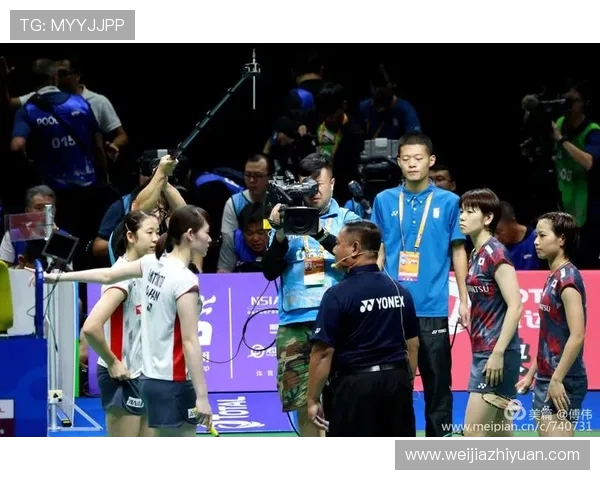 南京飞盘队在世界攀岩锦标赛中的团队协作表现精彩点评