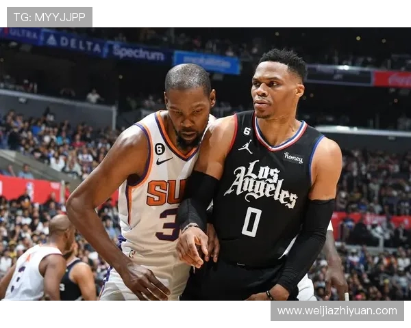 拉塞尔威斯布鲁克的篮球传奇之路与不屈精神解析