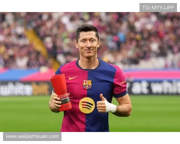 莱万欧冠赛场火力全开10场12球领跑射手榜金靴在望 莱万欧冠赛场火力全开10场12球领跑射手榜金靴在望