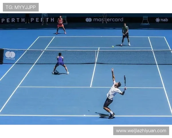 广州网球队的盯防战术解析与深度剖析网球竞技中的策略运用 广州网球队的盯防战术解析与深度剖析网球竞技中的策略运用