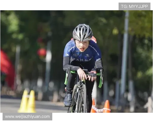 深圳足球队耐力表现创新高引发关注成为联赛新标杆